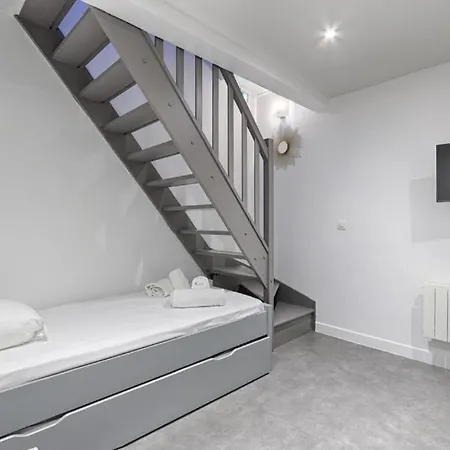 דירה 1br In Batignolles