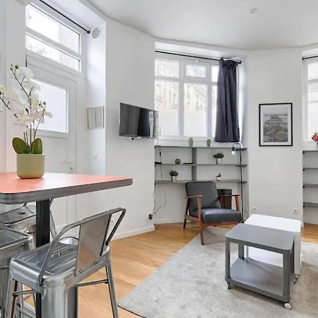 1br In Batignolles פריז