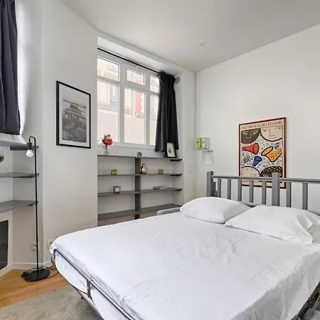 1br In Batignolles *
