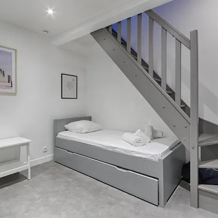 1br In Batignolles *